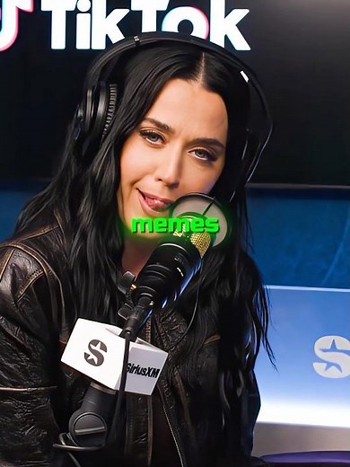 Katy Perry on her VIRAL memes 😂🦈