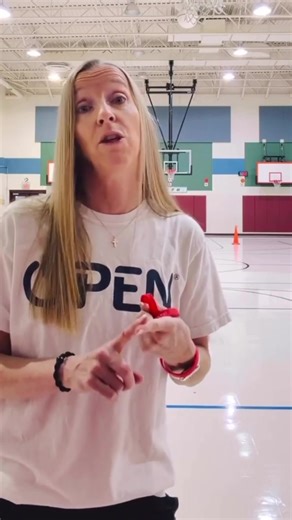 Big ideas. Small screen. Today’s #GymShorts from National Trainer Kelli Smith = fast, practical, classroom-ready. #physed #peteacher #teachershelpingteachers