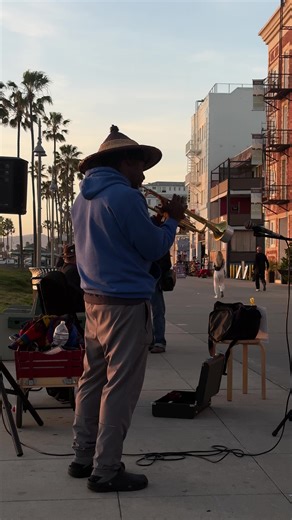 perry_elliss_ (@perry_elliss_)’s videos with original sound - perry_elliss_