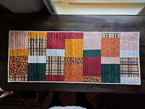 Fall Patchwork Table Runner | Quilted Autumn Décor | Cozy Farmhouse Table Mat - Etsy Canada