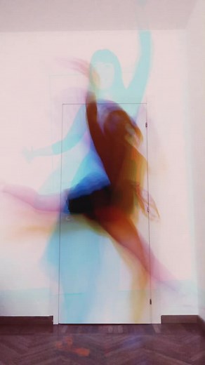 TV o computer? #dance #ballet #slowmotion #slomolife #slomo #featureme #destacame