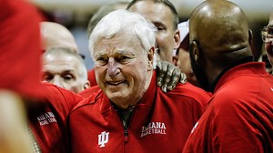 Doyel: Bob Knight returns to Assembly Hall to tears, cheers as years of anger fade away