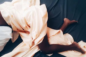What Does Silk Feel Like? (And Why Does Silk Feel so Good)