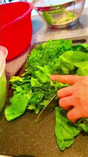 How to cook turnip greens in 3 minutes #fastcooking #simplecooking #healthy #delicious #shorts