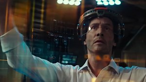 De qué se trata Réplicas, la película de Netflix que desarrolla uno de los grandes temas de la ciencia ficción: la clonación