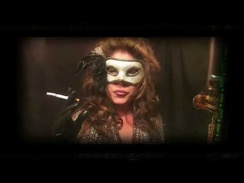 Smoking Marlboro 100 Menthol