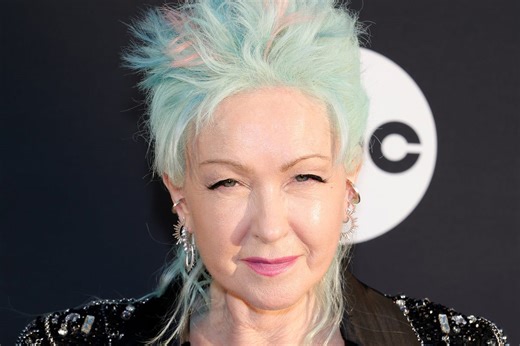 Cyndi Lauper fires back at concert heckler: 'I'm gonna come for you'