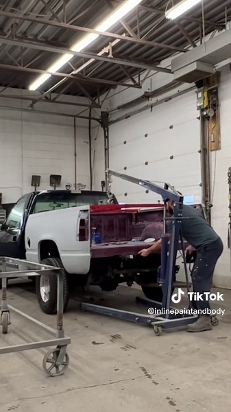Easy way to remove truck box #paint #bodyshop #painter #painting #paintlife #refinisherporn #refinishkulture #refinishfamily #shoplife #offthegun #painterlife #autobody #ppgrefinish #motivatedpainters #tips #tricks #tipsandtricks #car #cars #truck #trucks #follow #followme #yxebusiness #fyp #foryou #yxe #saskatoon #inline #quality