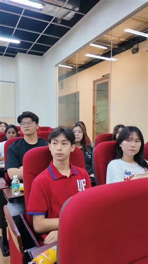 Spectrum International University College on Instagram: "Welcome to SIUC! Orientation day at Spectrum International University College marks the start of an exciting journey for new students. They are welcomed into a vibrant atmosphere filled with anticipation. This day helps students transition smoothly into college life through informative sessions about academic programs. Guidance on navigating college systems ensures students are well-prepared for their educational adventure. #SIUC #Orientat