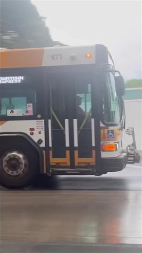 TheBus Honolulu Bus Routes 87, 86, and 88 Express Downtown