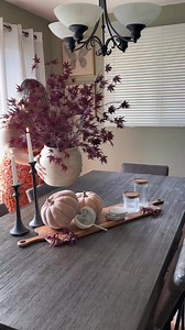 23K views · 205 reactions | Setting the table for fall . #fall #falldecor #falldecorations #falldecorating #falltablescape #falltabledecor #pumpkin #pumpkinpatch #homedecor #designer #stylist #stylistlife | the.wreath.coach | Facebook