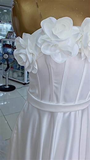 Nous vous attendons en boutique pour vous sublimer ❤️ 😍 Riviera rond point Ado #GoldenBride #noel #mariage | Golden Bride