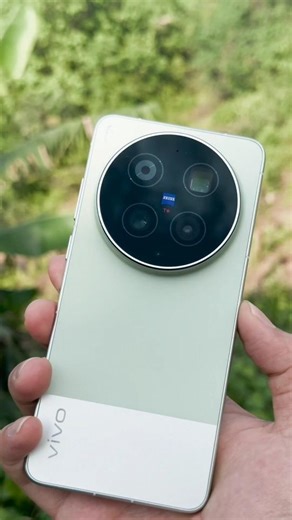 Outrageous! The vivo X300 Ultra's long-range telephoto lens comes with a built-in telephoto lens!