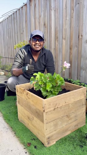 DIY Planter Box from Pallets - Easy and Budget-Friendly