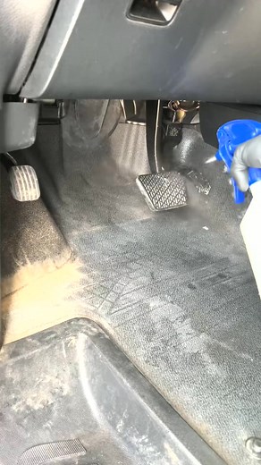 Nettoyage intérieur pour ce Renault Trafic qui avait d’un coup de propre avant la reprise des chantiers ! ✨ #nettoyageauto #lavageauto #carwash #interiordetailing #renault #c | Autotech