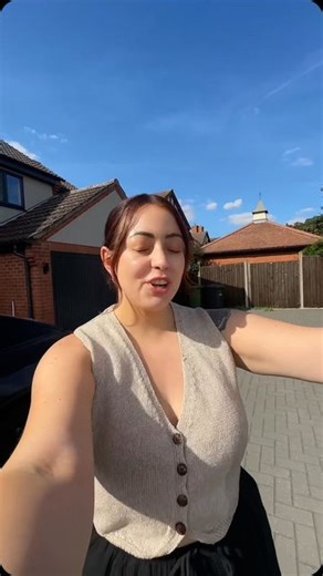 Charlotte Cucurnia on Instagram: "AD. A girly day out to finish the summer holidays. Phia picked a few things out with her own money & is able to keep track of her spending using her @gohenry card & I’m able to monitor using the app."