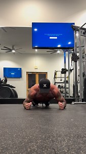 8.8K views · 6.6K reactions | Now yall complain about the pants being too baggy after I change it up from wearing my snug joggers.  #fitness #fitnessmotivation #motivation | James Lay | Facebook