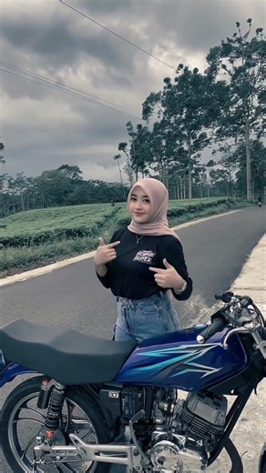 Ladies cantik motor RX king