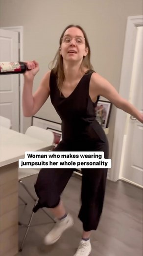 4.1M views · 14K reactions | AND IT HAS POCKETS . . . . . #jumpsuit #jumpsuits #woman #houseparty #party #dinnerparty #midtwenties #dinnerwithfriends #playsuit #pockets #femalefriendship #girlfriend #fashionadvice #personality #women #womenmemes #womensfashion #discover #satire #pov #physicalcomedy #relatable #romper #rompers #womensjumpsuit #cheugy | Laura Ramoso Comedy | Facebook
