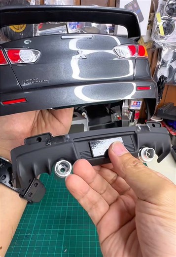 Mitsubishi Lancer Evolution X 1:10 Scale Review