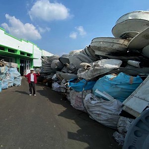 [#EnterprisingASEAN, feat. Wawan Budiawan, President Director of PT Mukti Mandiri Lestari (PT MML)] Fueled by a passion to protect the environment, Wawan Budiawan leads PT MML in providing an integrated e-waste management solution in Indonesia, and is one of the pioneers to do so. As e-waste contains toxins, they can lead to pollution and become a health hazard if not disposed safely. However, when recycled properly, metals and rare earths in electrical and electronic equipment can be recovered 