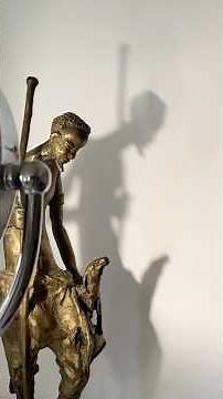 "Using Mirror Projections in Paintings"