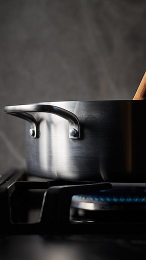 Follow this trick and you’ll finally master stainless steel  PSA: our VIP Black Friday access is now live! Shop now and save on our Genius Copper 5-Ply Stainless Steel pans. Hurry, limited stock available  | MAKO Kitchenware | Facebook