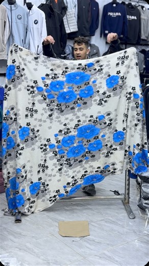 black mode on Instagram