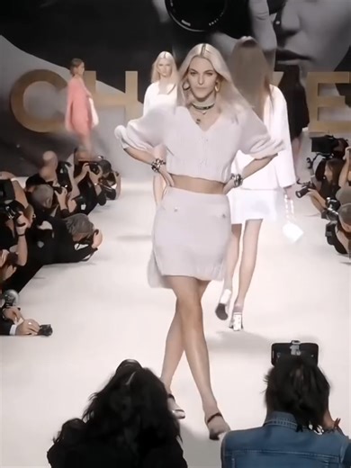 Vittoria Ceretti for Chanel Spring/Summer 2022 RTW FashionShow #VittoriaCeretti #ChanelSS22 #FashionShow #HauteCouture #LuxuryFashion #RunwayElegance #ChanelStyle #SpringSummer2022 #FashionIcon #ChicVibes #GlamourousLooks #DesignerDreams #Fashionista #CoutureCollection #TimelessElegance #StyleInspiration #FashionTrends #LuxuryLifestyle #ChanelRunway #VogueMoments