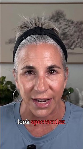 Nobody wants to admit this about their gray hair! #greyhairtransition #over60beauty