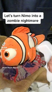 Zombie Nemo 🧟‍♂️ 🐟 | Wilkes Family Halloween Displays