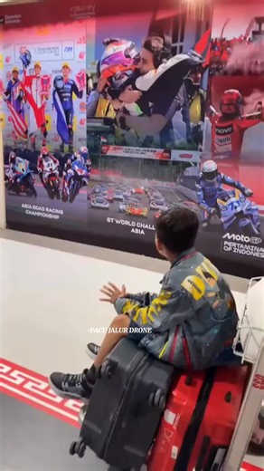 8.7K views · 78 reactions | Rayyan arkan dikha telah sampai mandalika untuk pembukaan balap MOTOR GP 2026 #motorgp #aurafarming #rayyanarkandikha #pacujalurdrone | Elfa Susanti | Facebook