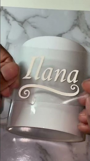 Using infusible ink transfer sheet on a mug to create a personalised gift #infusibleink