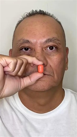 ASMR #funny TOXIC WASTE ZAPZSHOCKINGLY SOUR CANDIESSTRAWBERRY FLAVOR EATING SOUNDS🍬😂🤣