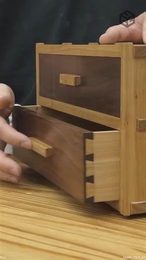 This Small Chest of Drawers Is The PERFECT Gift! #dovetail #dovetailjoint #chestofdrawers #woodengifts | Jay's Custom Creations