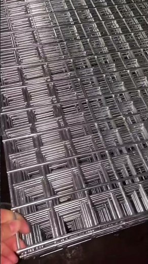 Galvanized Welded Wire Mesh Fence Panel