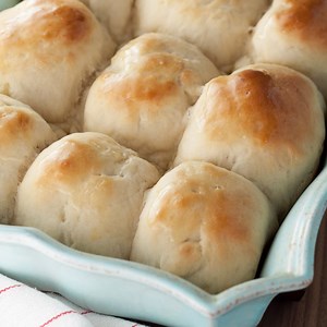 80K views · 239 reactions | Warm, buttery 30 MINUTE HOMEMADE DINNER ROLLS are perfectly soft and great for Thanksgiving and Christmas! https://wishesndishes.com/30-minute-homemade-dinner-rolls/ | Wishes and Dishes | Facebook