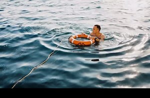 Life Ring Buoy Boat Safety Throw Ring with Water Floating Lifesaving Rope 98.4FT Set, Outdoor Professional Marine Grade Throwable Flotation Device for Boat Dock Pool Lake Rescue