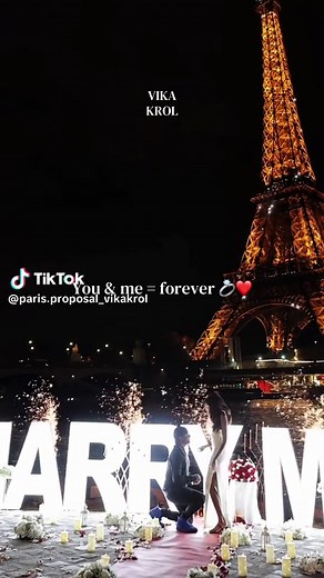 Romantic Paris Proposal by Vika Krol