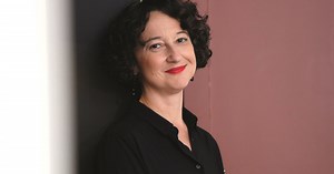 Muriel Barbery : «La majorité de nos maux viennent de notre incapacité à changer le récit que nous tenons sur nous-mêmes»