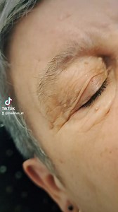 🔥Before and After 🔥£10 HD BROWS by brow artist MADIHA JAMIL 🔥BURTON UPON TRENT BASED 🔥LADIES ONLY 🔥£5 SHAPING WITHOUT TINTING No matter how thin or fine your brows the HD procedure can really help give them subtle definition... A quick consultation followed by tinting the brows to instantly darken them helping them look fuller, followed by trimming and threading any excess hair to create the perfect shape... Finally a quick brow massage to cool them down and set the hairs naturally... Brow 