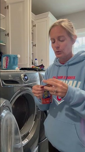 Tide Oxi The Ultimate Washing Machine Cleaner!