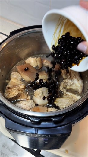 Favorite ulam ko sa davao! Pork humba using Instant Pot Rio! #OnePotEndlessPossibilities #InstantPotPH #InstantPotRIO | Mommy Ayek