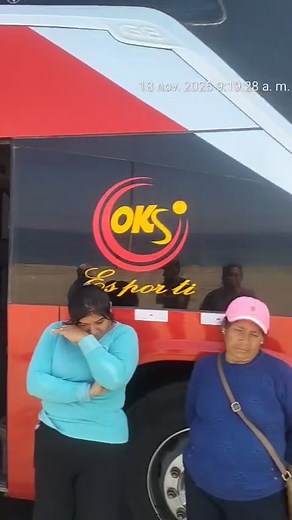 Pasajeros que partieron de Acari con destino hacia Arequipa , se encuentran varados en la Planchada , por motivos de derrumbes en la carretera. Martes 18 de noviembre 2025 | Kiko Riveros