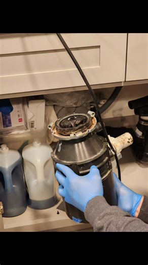 🚨 The kitchen is STINKS 🤢 🚨 Garbage disposal broke. My wife couldn’t cook for the kids. She was NOT happy 😅 Called two contractors — both could not come until next week 😐 So I got under the sink myself. First time installing a garbage disposal. Struggled a bit… but got it DONE 💪 ✅ Tested and No more leaks. Happy wife. Happy life ❤️ #ThankYouJesus #followmyreels #VNSEA #followers #HappyWifeHappyLife #DadLife #DIYFix #HomeRepair #RealEstateInvestor #GetItDone #ProblemSolver #FamilyFirst #Ree