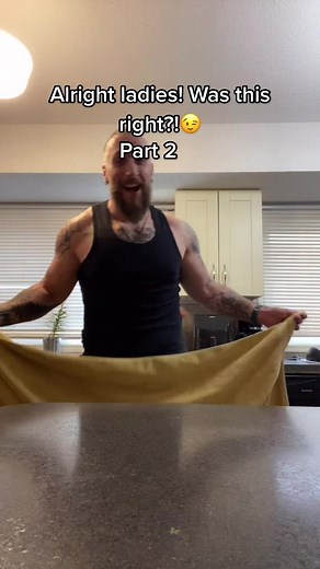 Alright, so apparently I can’t fold towels. Was this better ladies? #fyp #thirstok #thirsttrap #inowknowwhyimsingle