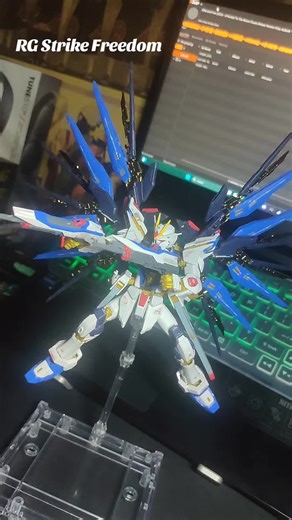 Unboxing and Review: RG Strike Freedom and MGEX Strike Freedom