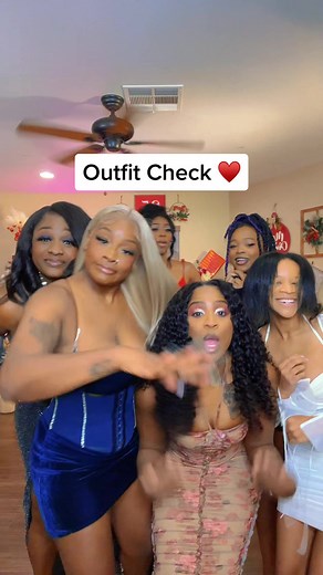 Where to Shop for Trendy Dresses: Oh Polly, Miss Lola, Akira, and More!