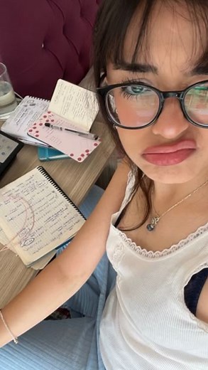Kate’s Revision Secrets on Instagram: "Why do some students study LESS but get BETTER grades? 🤔📚 It’s not because they’re smarter. It’s because they’re using the RIGHT methods. 💡 Most students waste hours rereading notes, highlighting randomly, or watching videos without real focus—then wonder why nothing sticks. I’ve been there too. Tired, frustrated, and stuck in a loop. But here’s the truth: 🔑 It’s not about how much you study—it’s about how effectively you study. That’s why I built a Stu