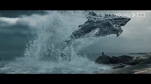 1.3M views · 10K reactions | A land shark jumped from the sea onto land, scaring a father and son who were fishing on the beach! 陆行鲨从海中跳到陆地上，吓坏在海边钓鱼的父子俩！ #陆行鲨 #LandShark #优酷电影 #youkumovie | Youku Movie | Facebook